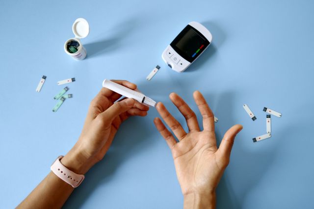 １週間で関節の痛みと不眠症が治り、乾癬まで良くなった小児麻痺の患者。糖尿病治療薬の副作用で緑内障・手足の切断・心臓病・脳卒中・腎不全になる。