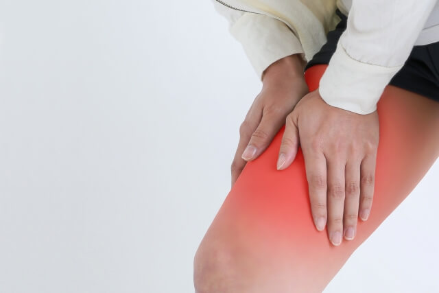 お尻から太ももにかけての痛み（坐骨神経痛）は鍼1回で治り、長い間再発してない