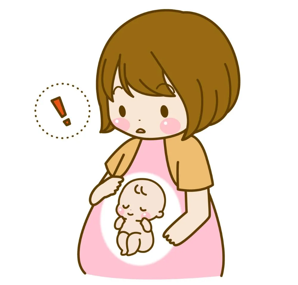 ピンクの服を着た妊婦さんのお腹に逆子（頭が上）の赤ちゃんが描かれ、びっくりマークが付いたイラスト