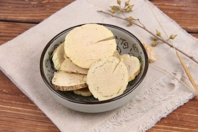 木通 もくつう 生薬 当帰四逆加呉茱萸生姜湯 手足の冷え 血行促進 漢方薬