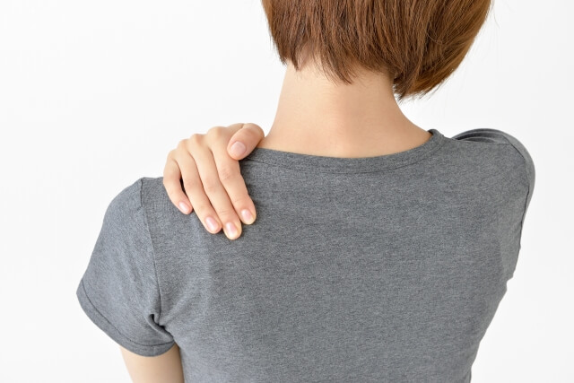 肩甲骨の内側が痛いのは鍼ですぐ治る