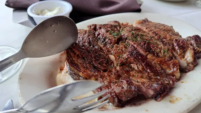風邪時に食べてはいけないリブアイステーキ