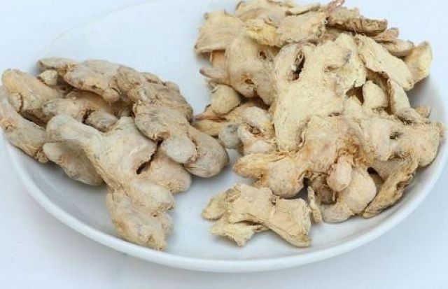 乾姜（かんきょう）のスライス。胃腸を温める漢方生薬