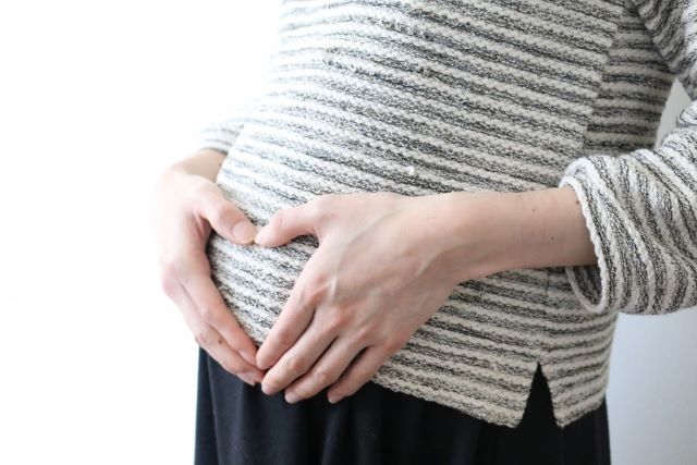 長年の不妊症が治り、胎児発育不全・妊娠糖尿病なども漢方薬で治って、無事出産した女性